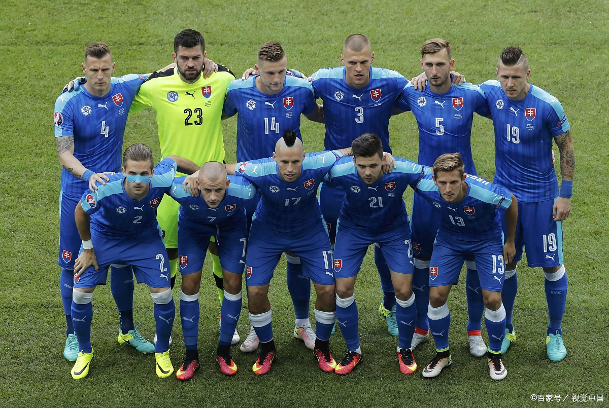 斯洛伐克国家队赢得关键比赛，斯洛伐克球员勇敢前行的简单介绍